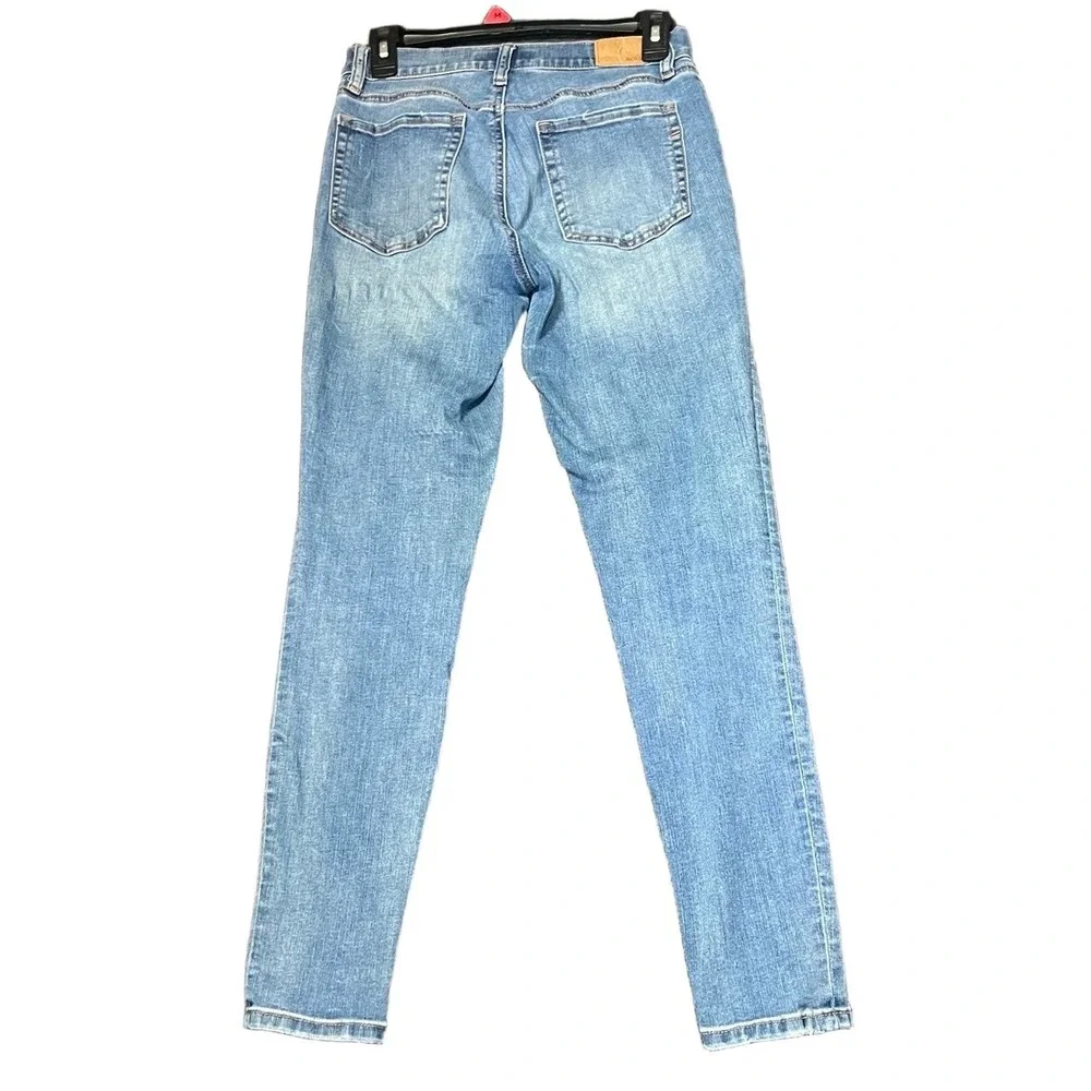 High Rise Blue Jeans - Picture 3 of 16